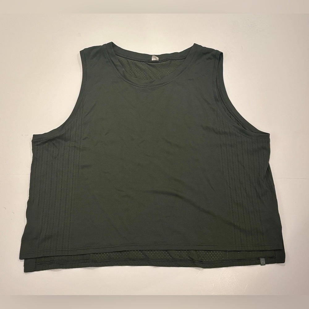Lululemon green “Train to Be” Tank Top size 12